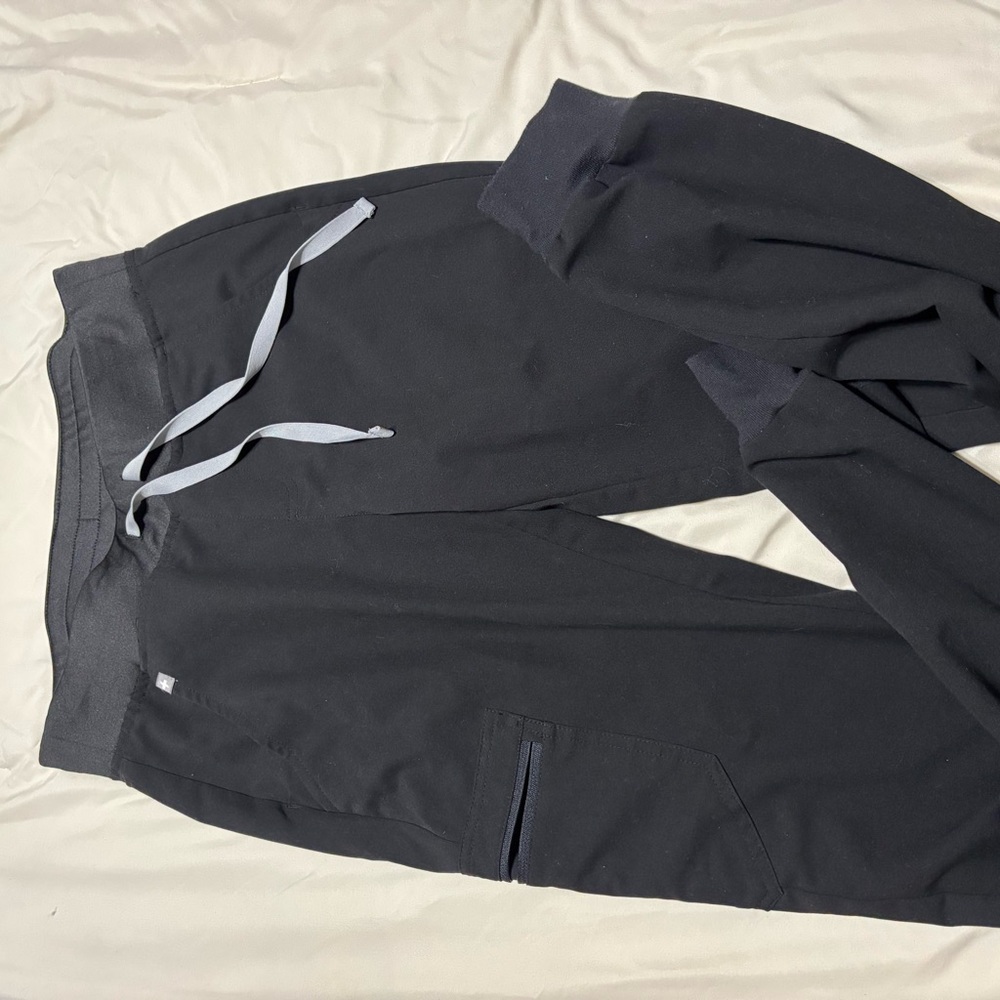 Figs Black Jogger scrubs